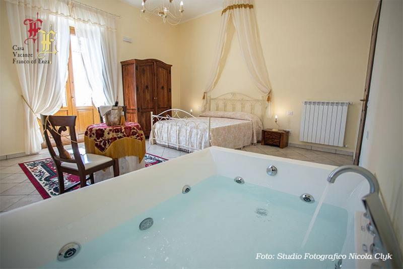 Casa Vacanze - Franco Ed Enza Bed & Breakfast San Gregorio Magno Exterior photo