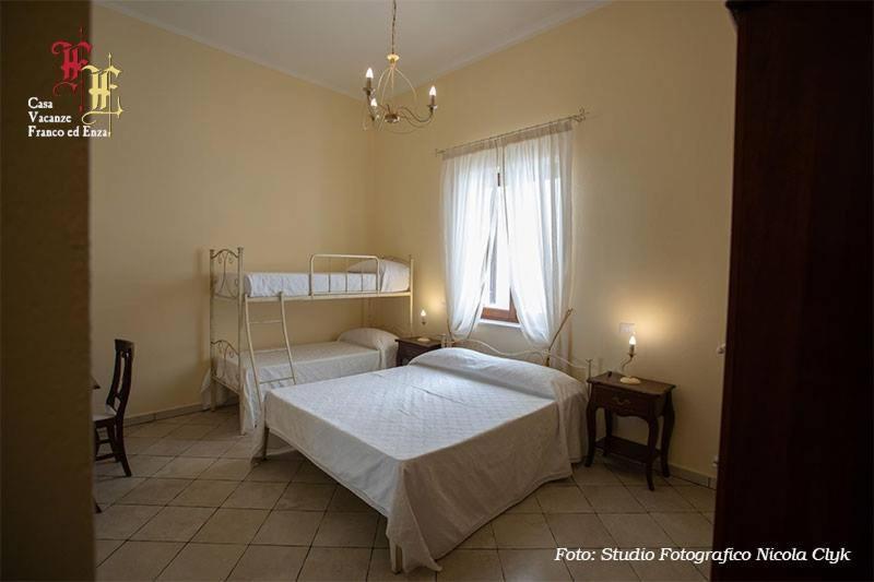 Casa Vacanze - Franco Ed Enza Bed & Breakfast San Gregorio Magno Exterior photo